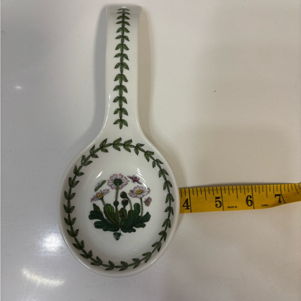 Portmeirion Botanic Garden Daisy  (Bellis Perennis) Spoon Rest - Picture 5 of 5